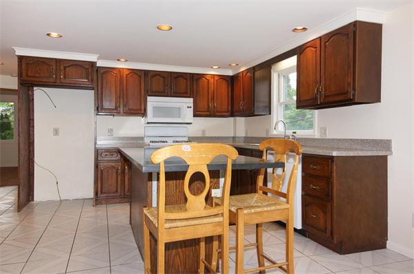 13 Mountain Road Burlington, MA 01803 - Photo 3 of 16 Gallery Image 3
