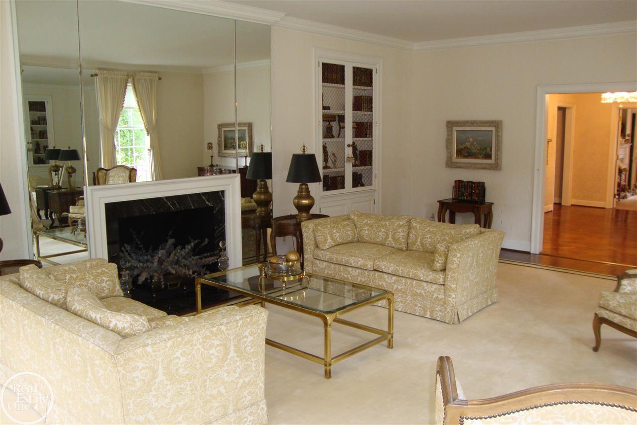 86 Lothrop Road Grosse Pointe Farms, MI 48236 - Photo 5 of 28