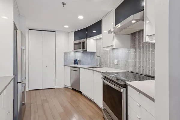 $290,000 | 3151 Dean Court, Unit B106, Minneapolis, MN 55416