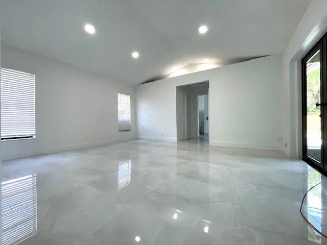 $5,495 | 1712 Northwest 91st Avenue, Plantation, FL 33322