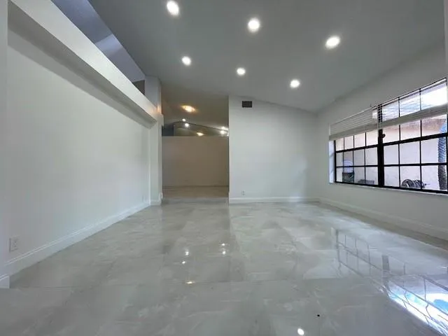 $5,495 | 1712 Northwest 91st Avenue, Plantation, FL 33322