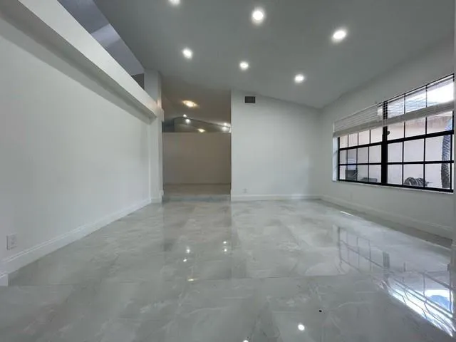 $5,495 | 1712 Northwest 91st Avenue, Plantation, FL 33322