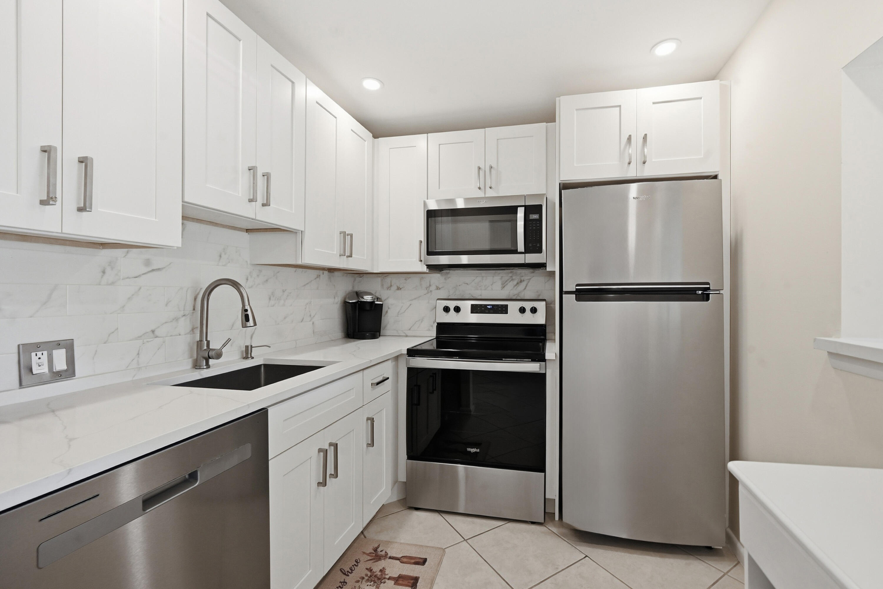 314 Brighton East, Unit H Boca Raton, FL 33434 - Photo 1 of 21 07_ra1_2049
