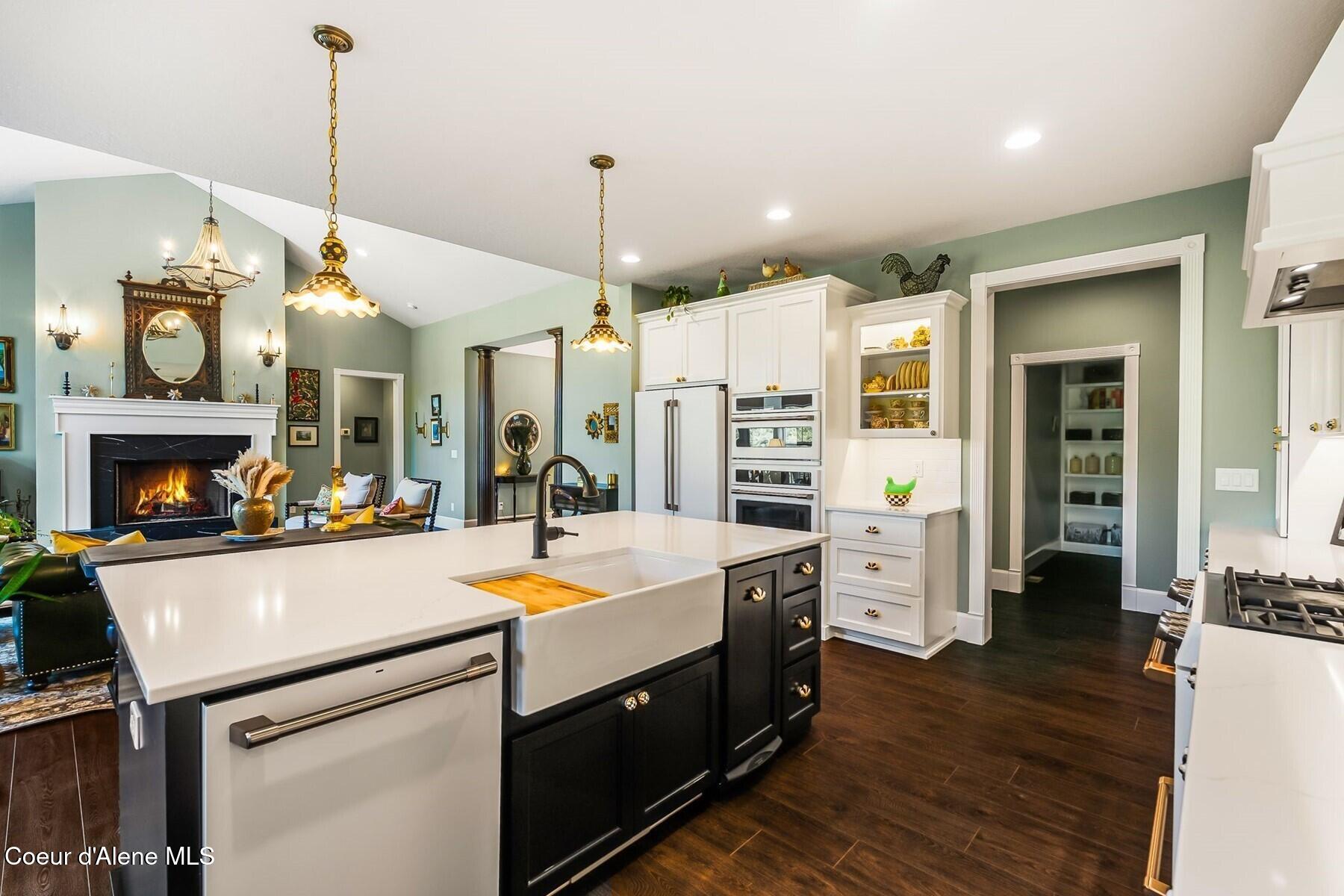 261 Hawkwind Trail Cocolalla, ID 83813 - Photo 19 of 104 Captivating kitchen
