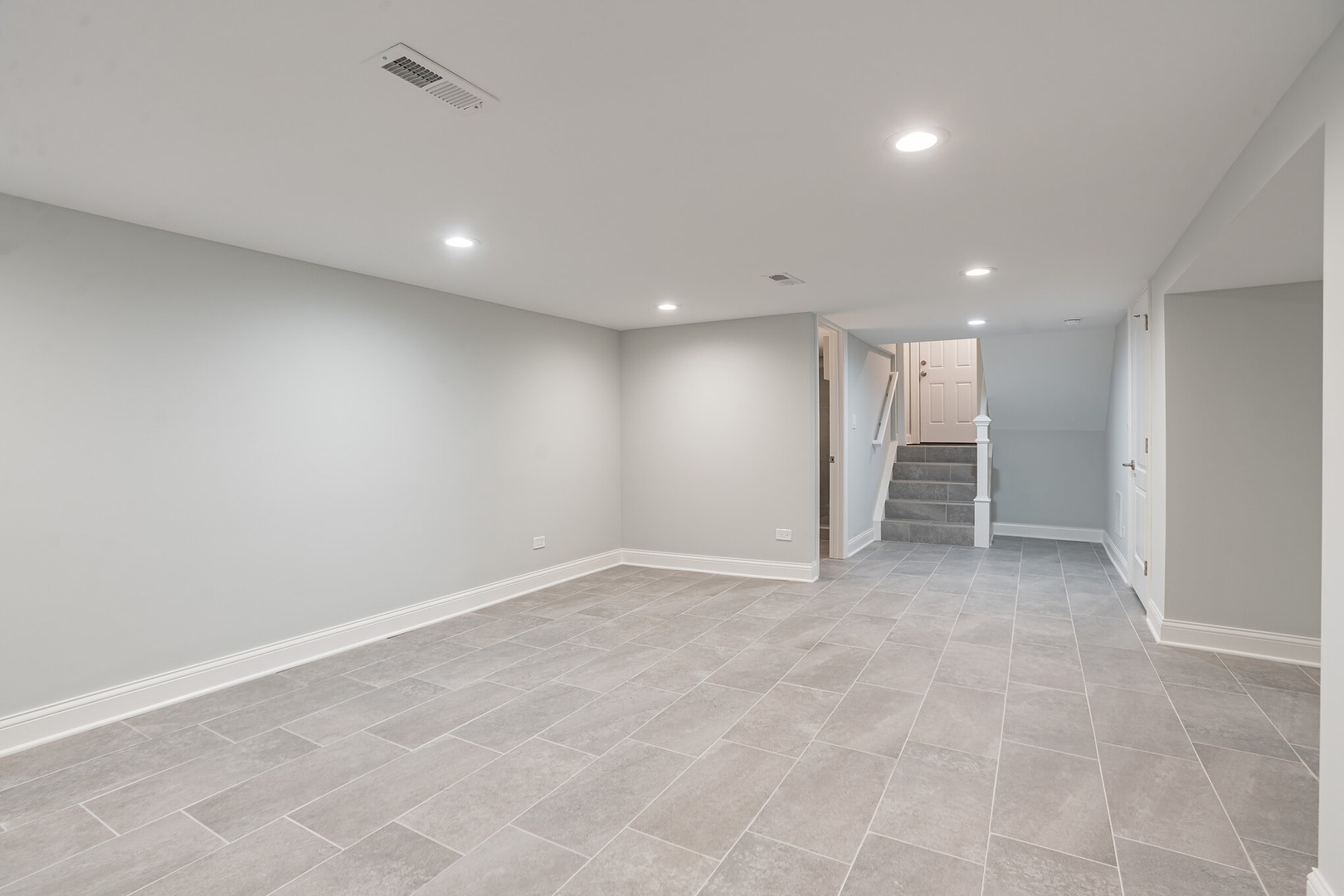 1900 Brophy Avenue Park Ridge, IL 60068 - Photo 21 of 27 a view of an empty room