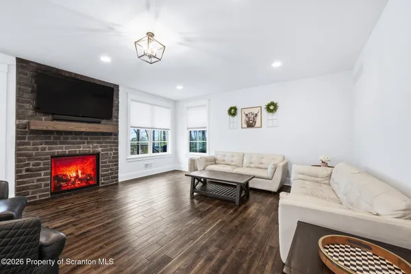 $1,099,000 | 123 Rock Ridge Drive, Clarks Summit, PA 18411
