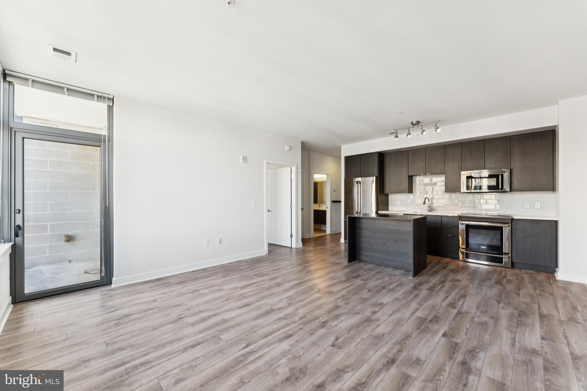 460 New York Avenue Northwest, Unit 1002 Washington, DC 20001 - Photo 11 of 29