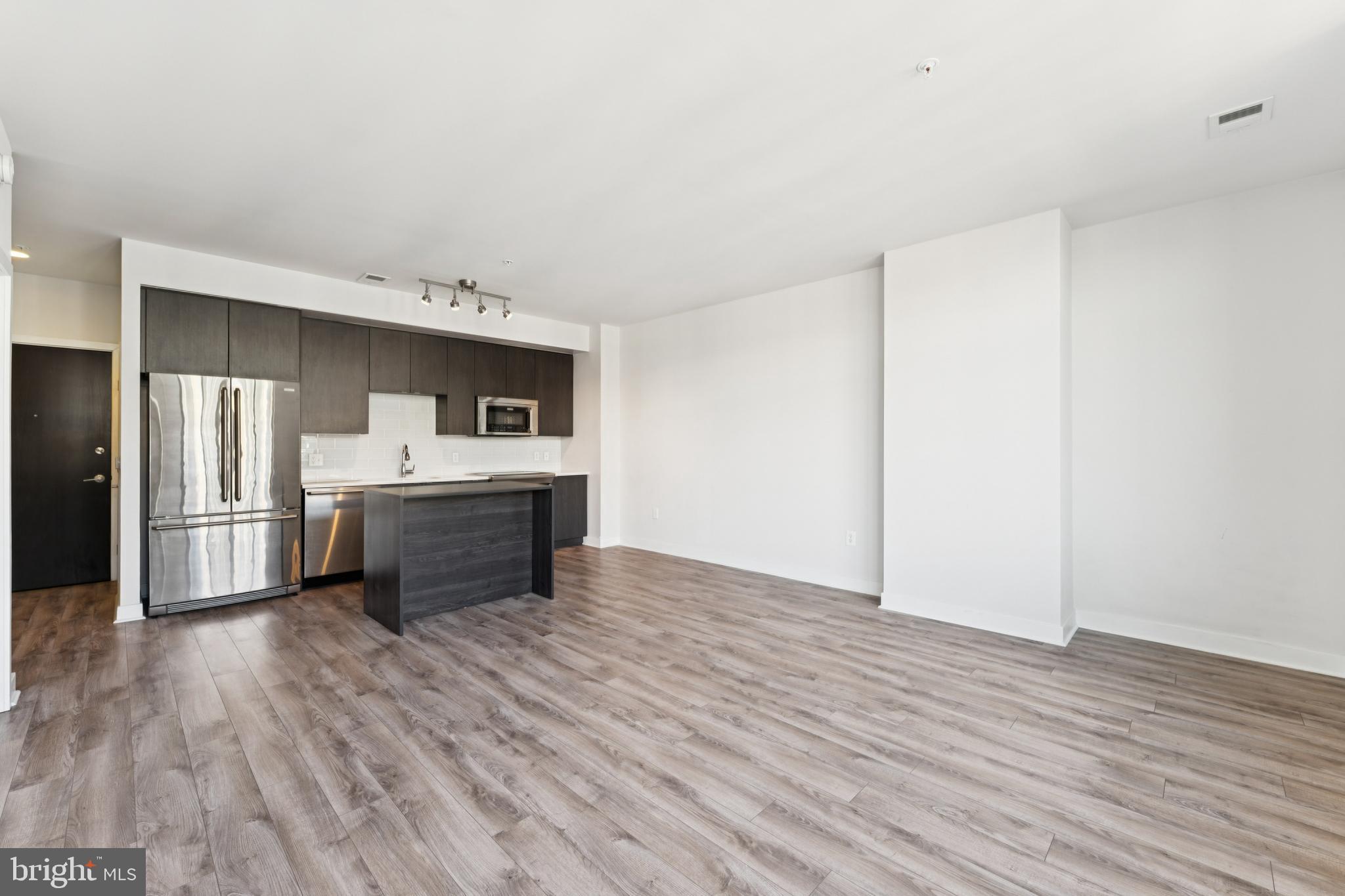 460 New York Avenue Northwest, Unit 1002 Washington, DC 20001 - Photo 12 of 29