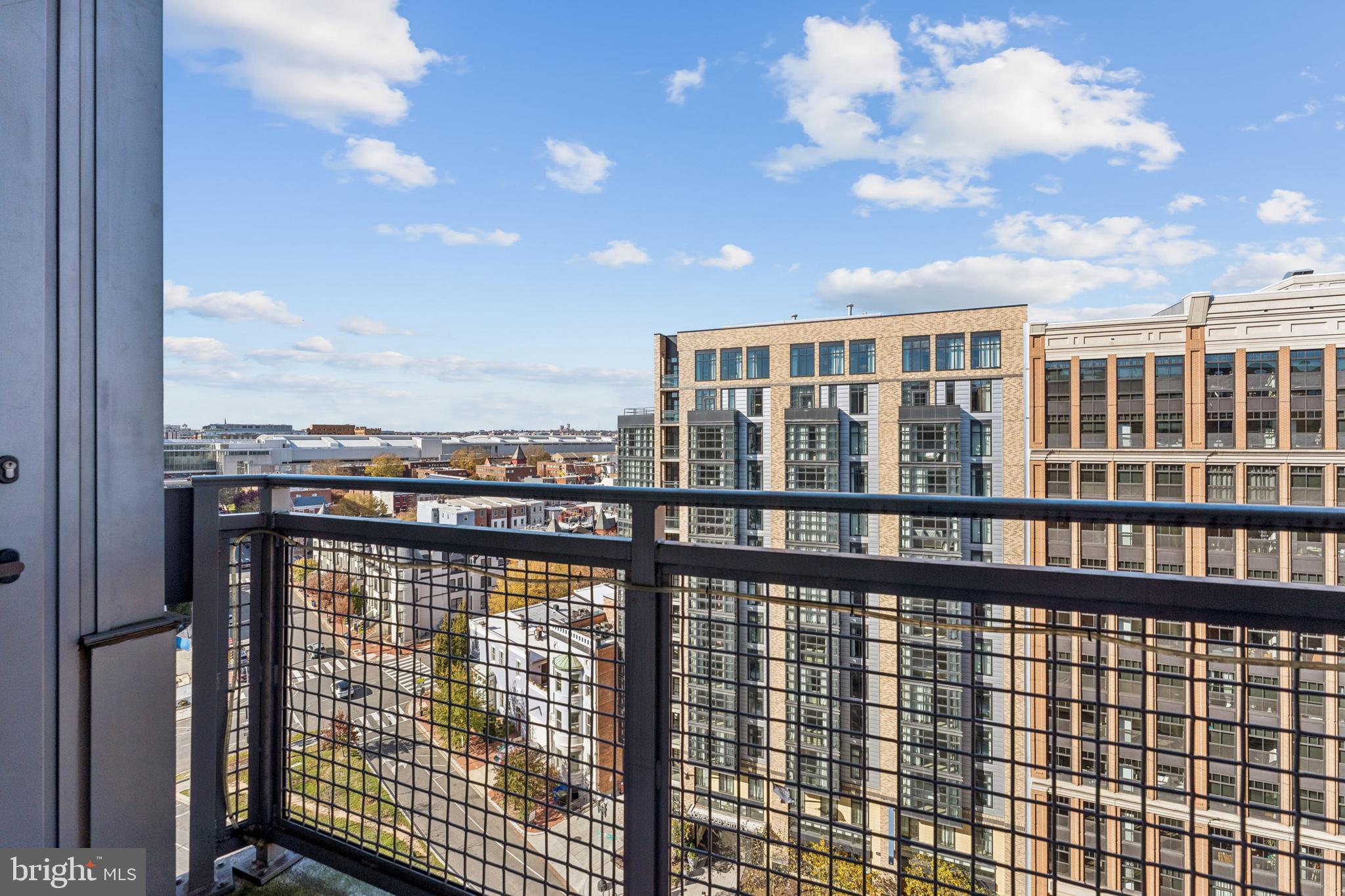 460 New York Avenue Northwest, Unit 1002 Washington, DC 20001 - Photo 20 of 29