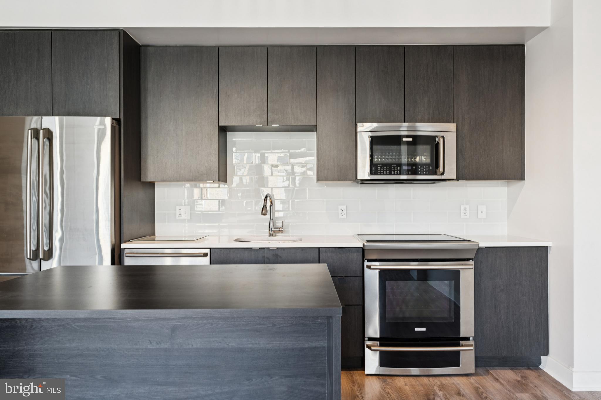 460 New York Avenue Northwest, Unit 1002 Washington, DC 20001 - Photo 7 of 29