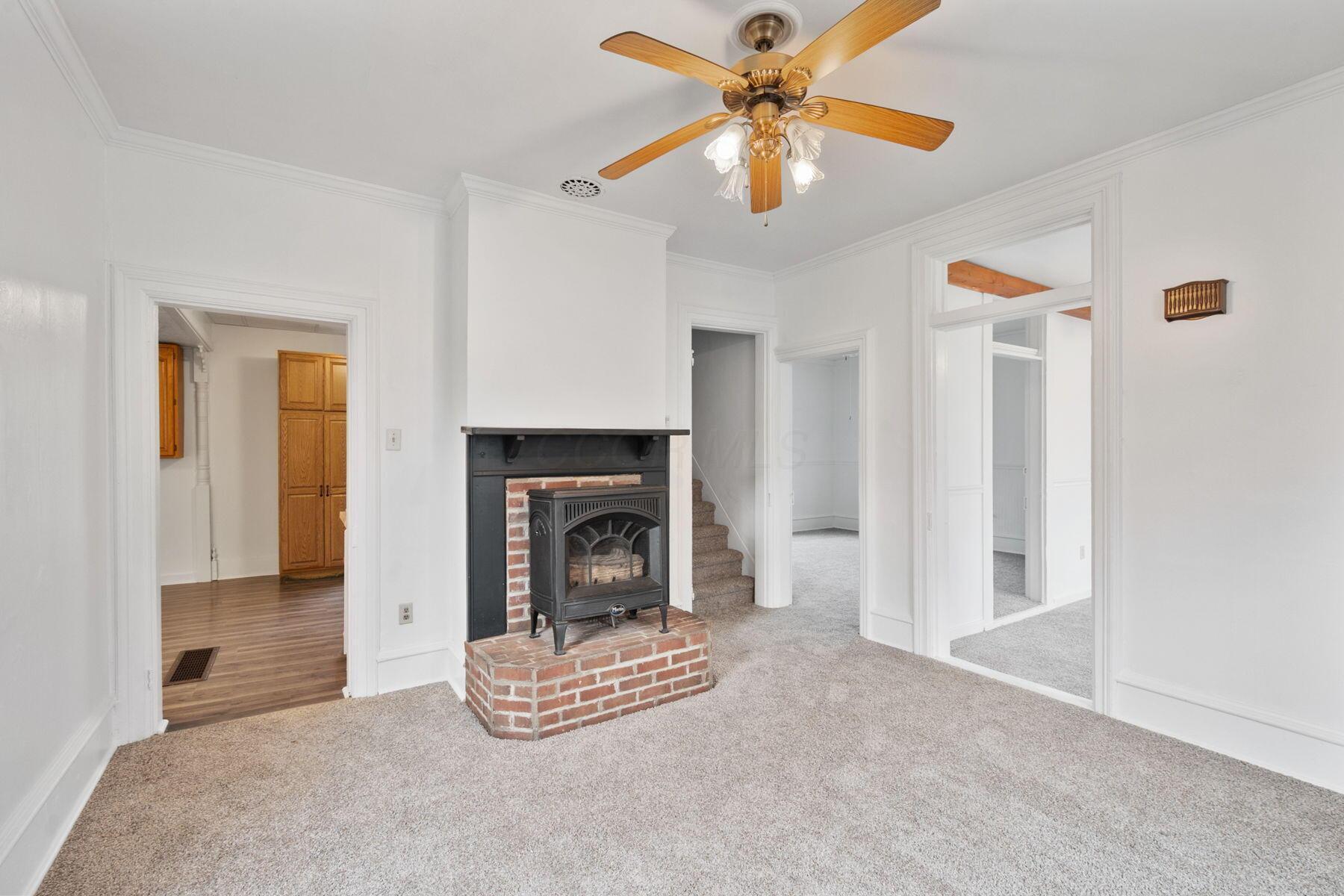 369 North Union Street Delaware, OH 43015 - Photo 14 of 36 Living Room