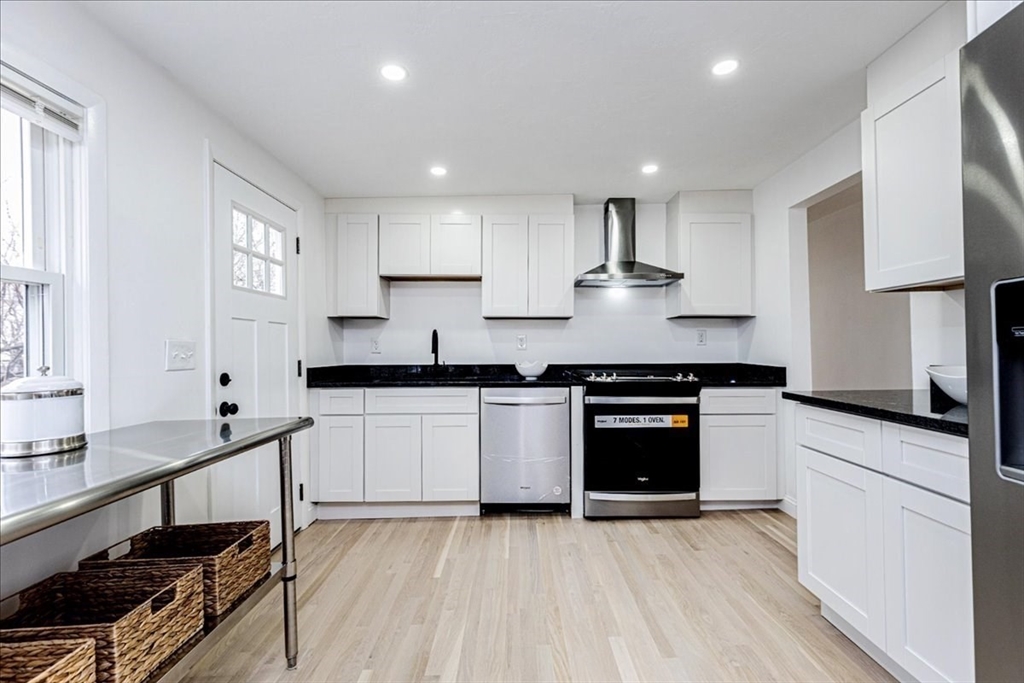 10 Derry Road Methuen, MA 01844 - Photo 6 of 34 Gallery Image 6