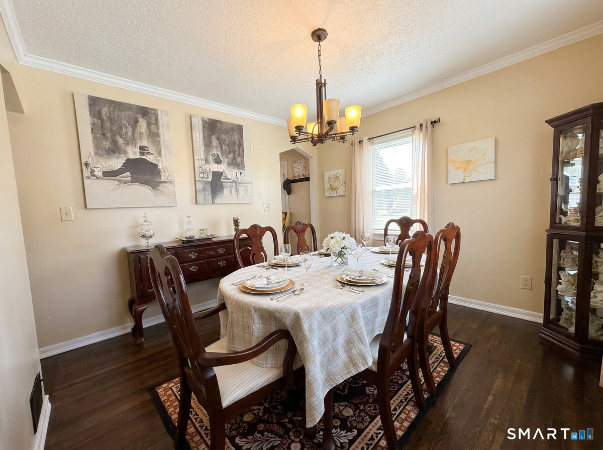33 Salem Road East Hartford, CT 06118 - Photo 5 of 24