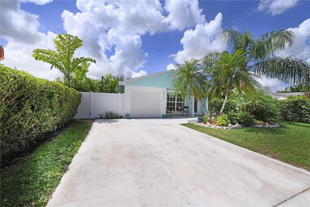 8394 Summer Field Place Boca Raton, FL 33433 - Photo 2 of 41 Photo 2