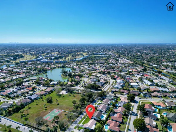 an aerial view of multiple house