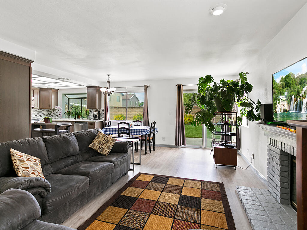 1615 Silvia Avenue Lancaster, CA 93535 - Photo 20 of 54 1615 Silvia - Family1