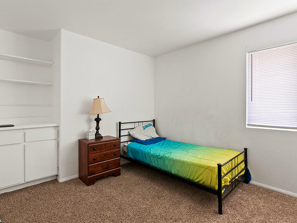 1615 Silvia Avenue Lancaster, CA 93535 - Photo 27 of 54 1615 Silvia - Bed4