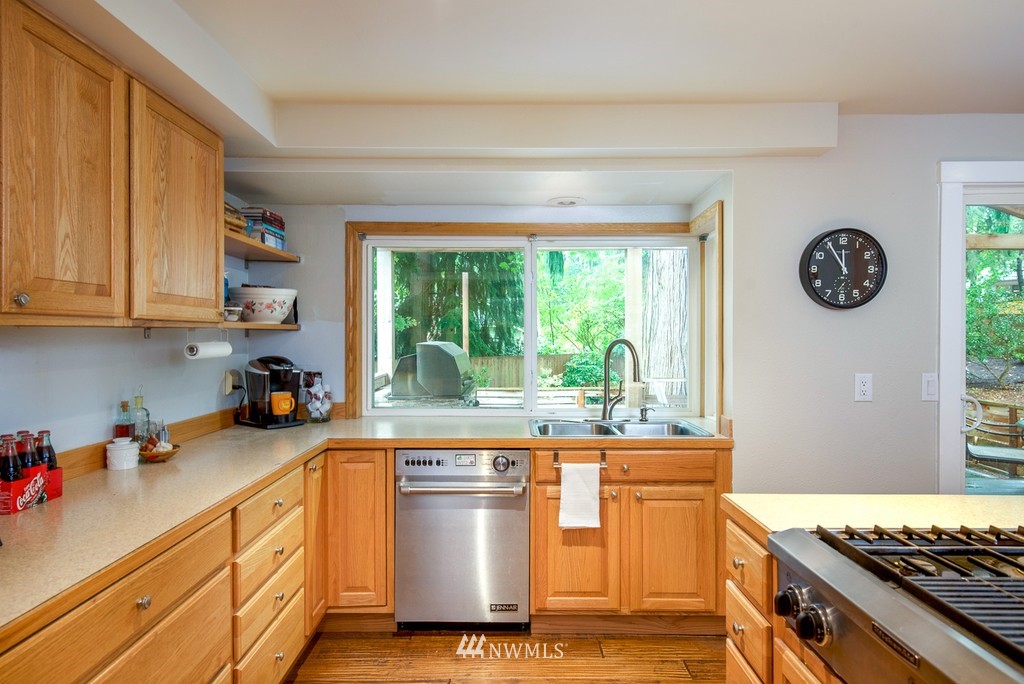 16644 157th Court Southeast Renton, WA 98058 - Photo 11 of 23