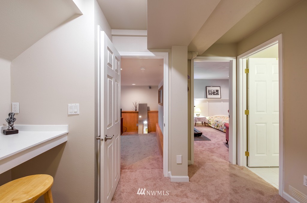 16644 157th Court Southeast Renton, WA 98058 - Photo 17 of 23