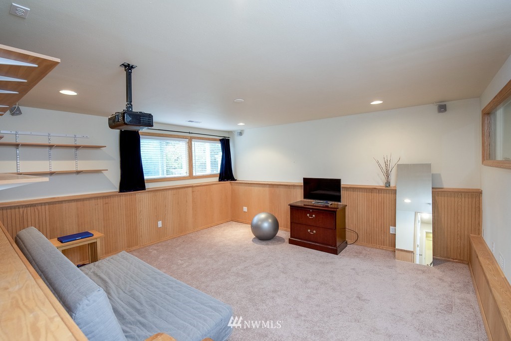 16644 157th Court Southeast Renton, WA 98058 - Photo 18 of 23