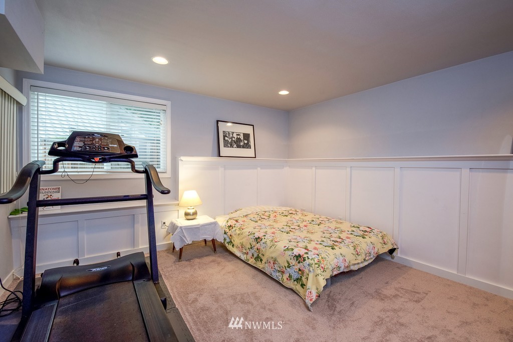 16644 157th Court Southeast Renton, WA 98058 - Photo 19 of 23