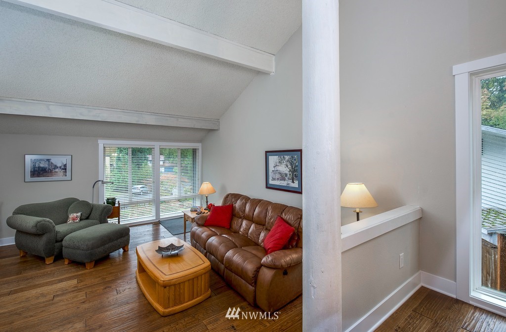 16644 157th Court Southeast Renton, WA 98058 - Photo 6 of 23