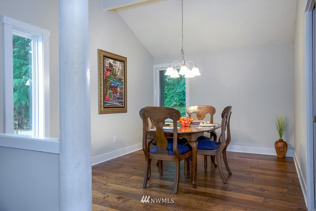 16644 157th Court Southeast Renton, WA 98058 - Photo 7 of 23