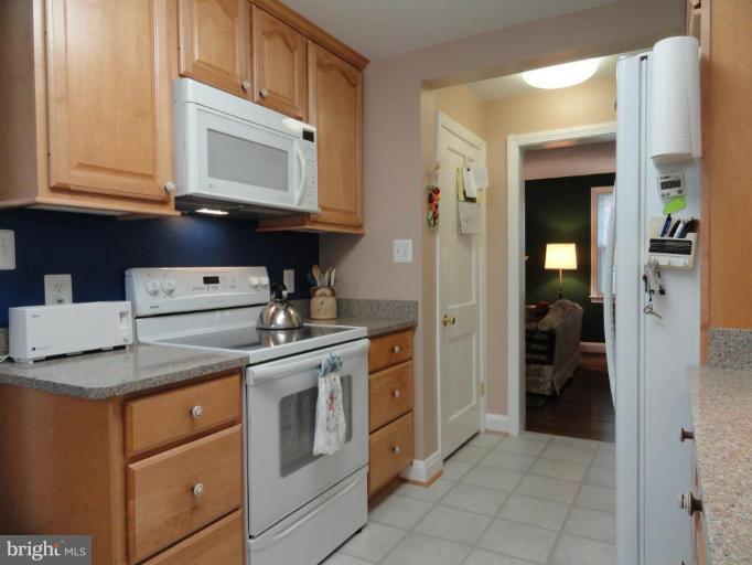 605 Farmhurst Road Pikesville, MD 21208 - Photo 15 of 29 Kitchen