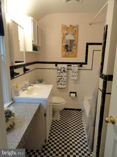 605 Farmhurst Road Pikesville, MD 21208 - Photo 28 of 29 Bath #1