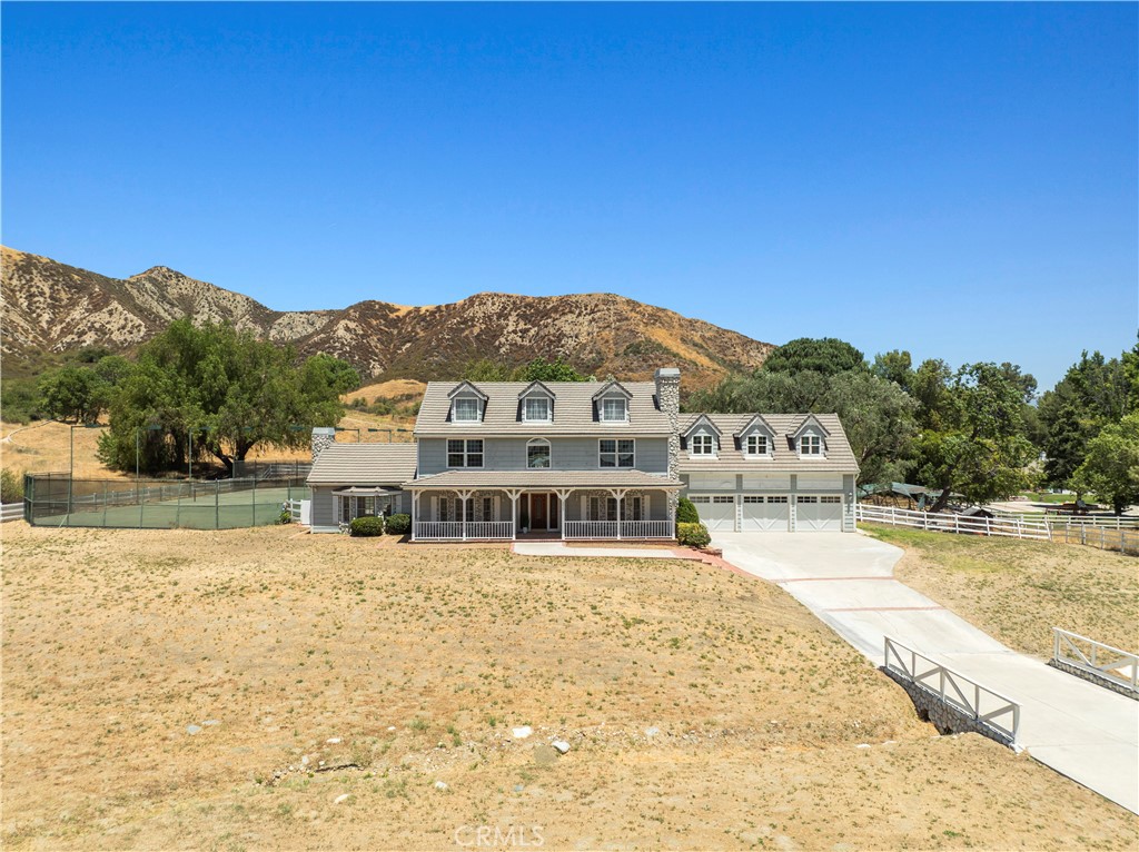 25707 Pacy Street Newhall, CA 91321 - Photo 4 of 62