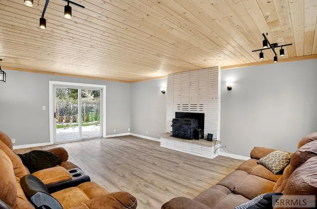 $330,000 | 249 East 2nd Street North, Soda Springs, ID 83276