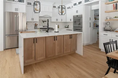 $1,450,000 | 450 Carrs Pond Road, East Greenwich, RI 02818