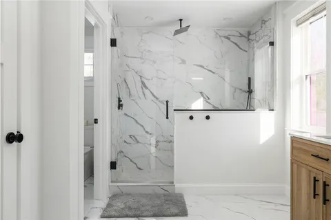 $1,450,000 | 450 Carrs Pond Road, East Greenwich, RI 02818