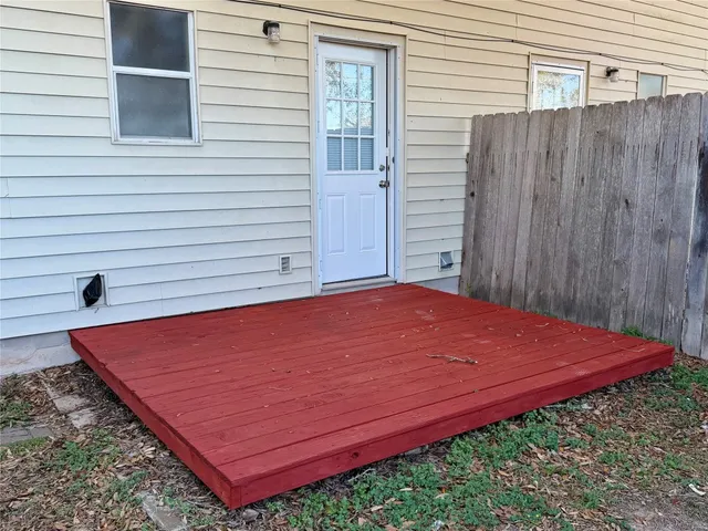 $1,350 | 1510 South Medina Street, Unit B, Lockhart, TX 78644