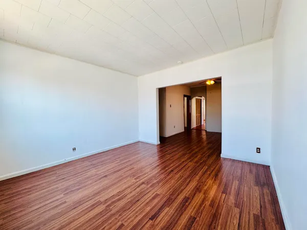 $2,200 | 100 Lexington Avenue, Unit 2, Bayonne, NJ 07002