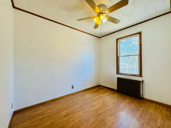 $2,200 | 100 Lexington Avenue, Unit 2, Bayonne, NJ 07002