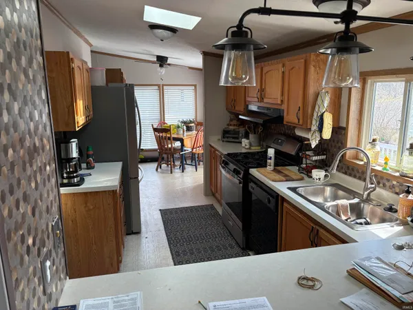 $222,900 | 10686 North C Drive, Kendallville, IN 46755