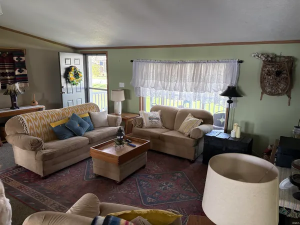 $222,900 | 10686 North C Drive, Kendallville, IN 46755