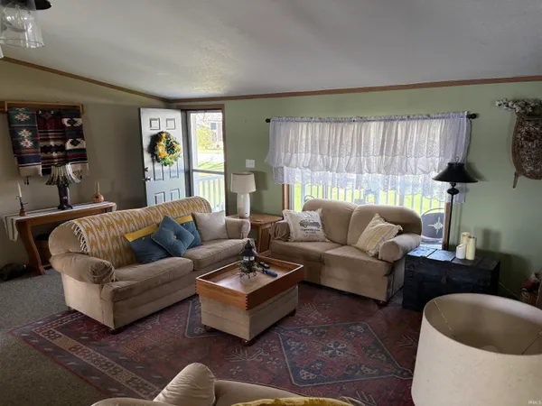 $222,900 | 10686 North C Drive, Kendallville, IN 46755