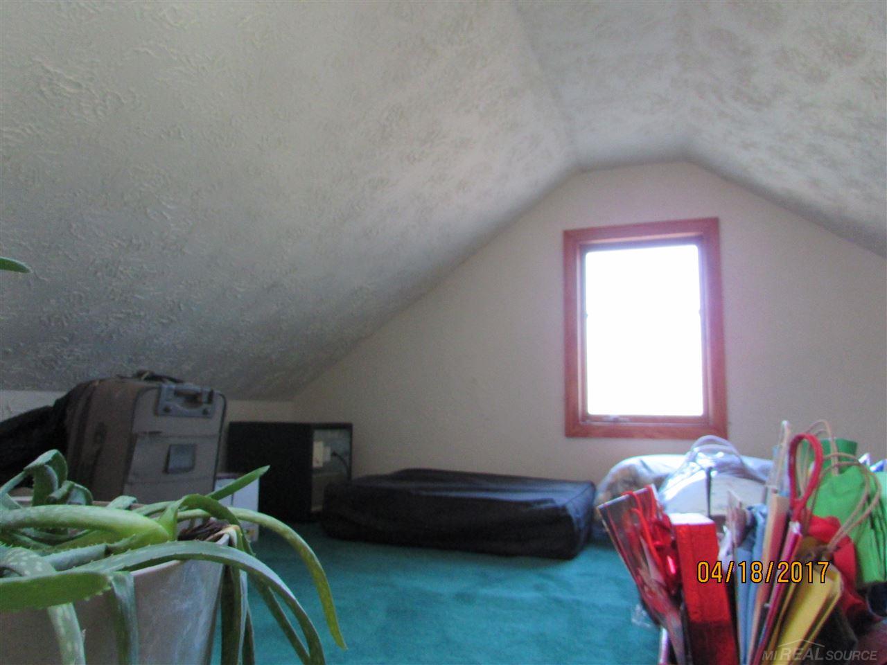 3318 Lakeshore Road Lexington, MI 48450 - Photo 13 of 21 31317459-12.JPG