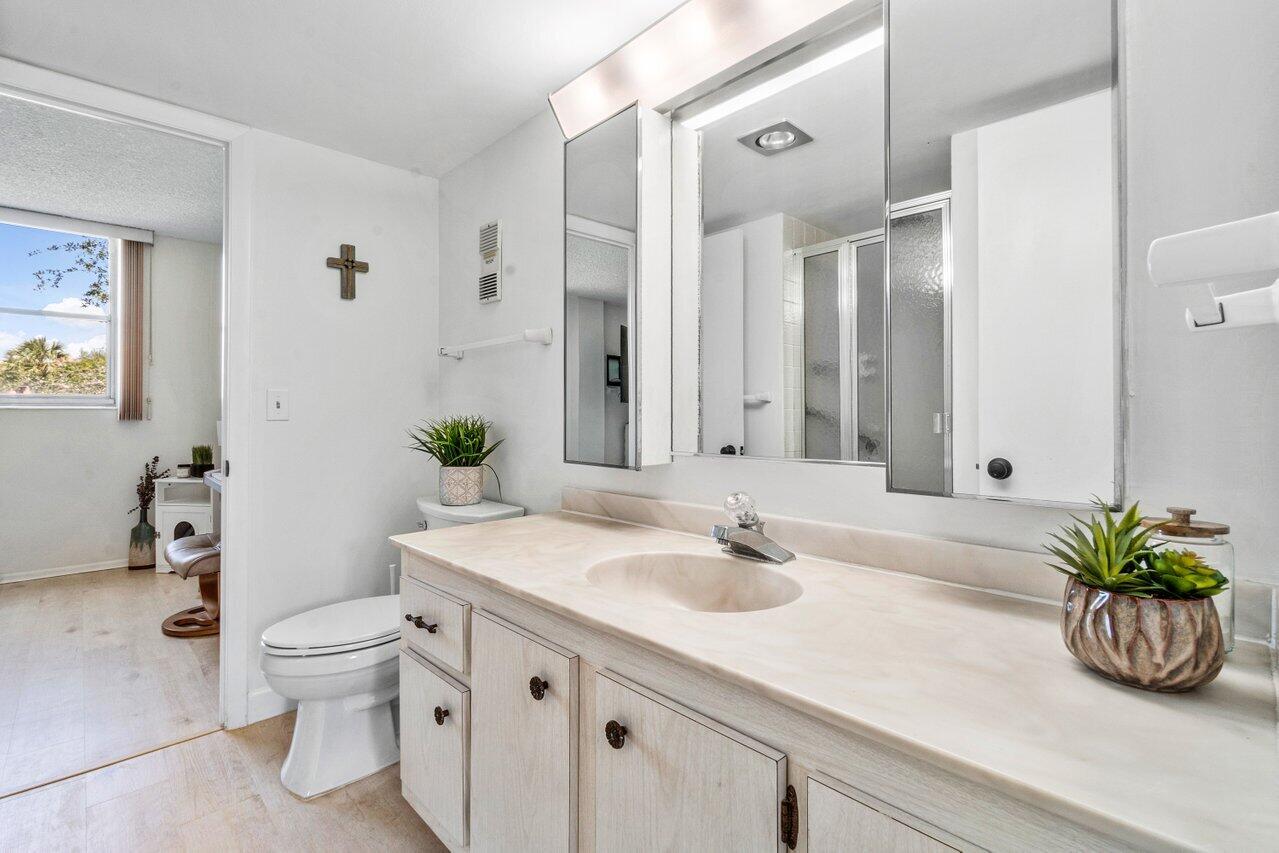 299 Northwest 52nd Terrace, Unit 217 Boca Raton, FL 33487 - Photo 17 of 37 017-299Northwest52ndTerrace-BocaRaton-FL