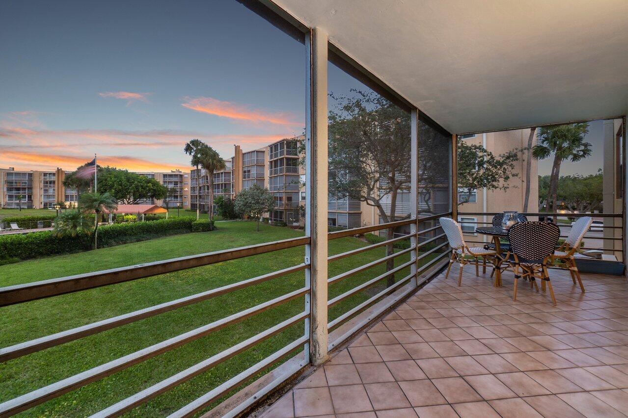 299 Northwest 52nd Terrace, Unit 217 Boca Raton, FL 33487 - Photo 27 of 37 030-299Northwest52ndTerrace-BocaRaton-FL