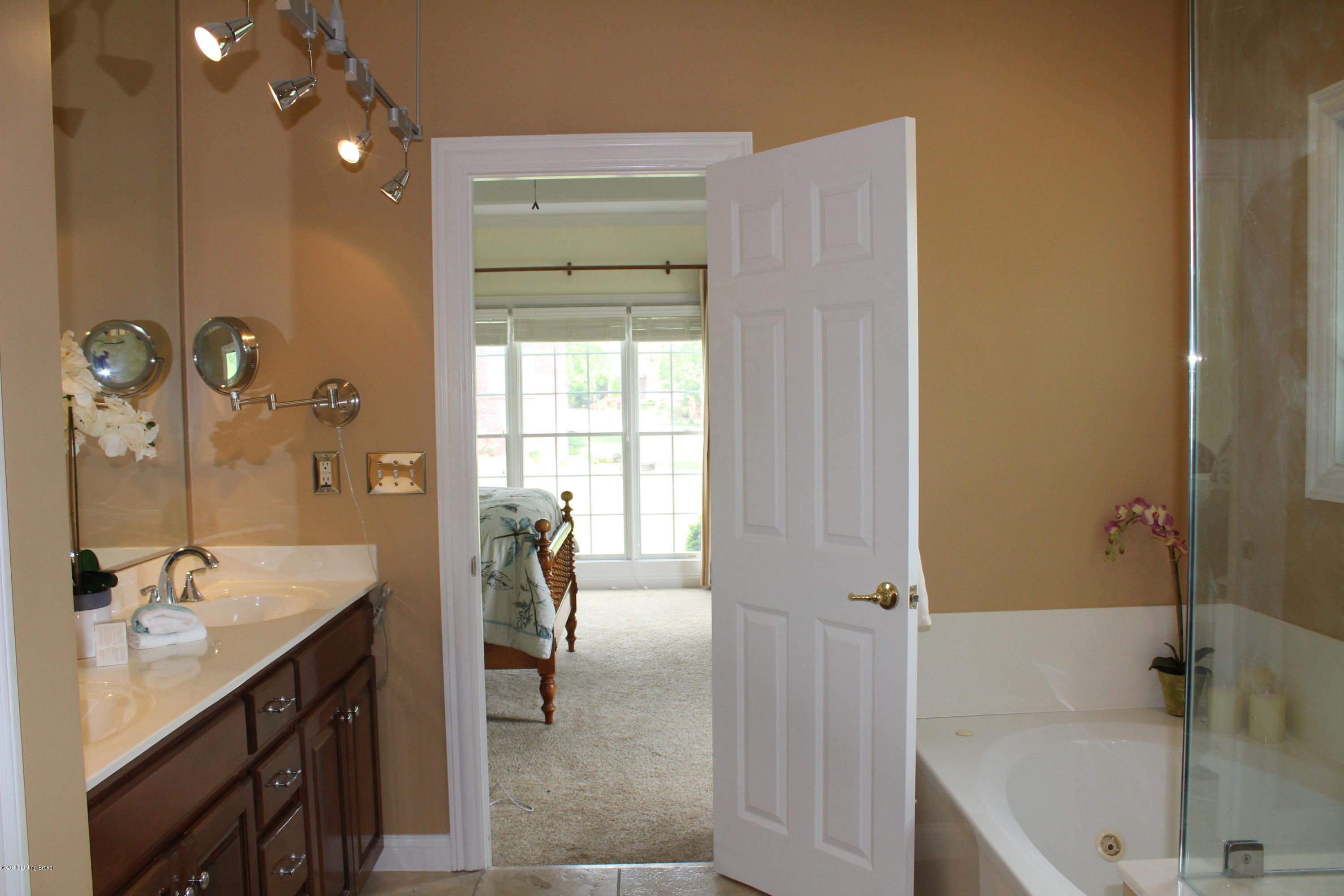 13501 Hunters View Court Prospect, KY 40059 - Photo 24 of 51 IMG_2056
