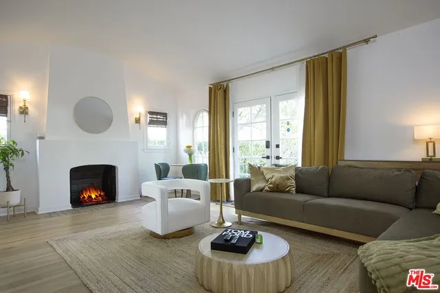 $6,995 | 953 North Martel Avenue, Los Angeles, CA 90046