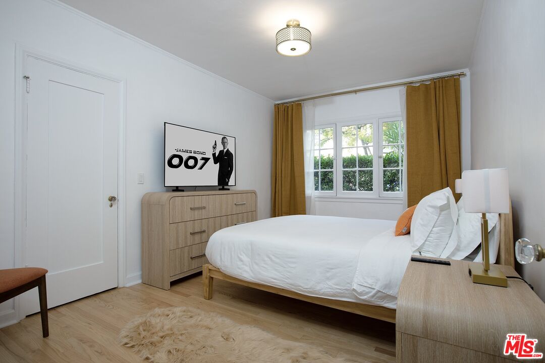953 North Martel Avenue Los Angeles, CA 90046 - Photo 12 of 22