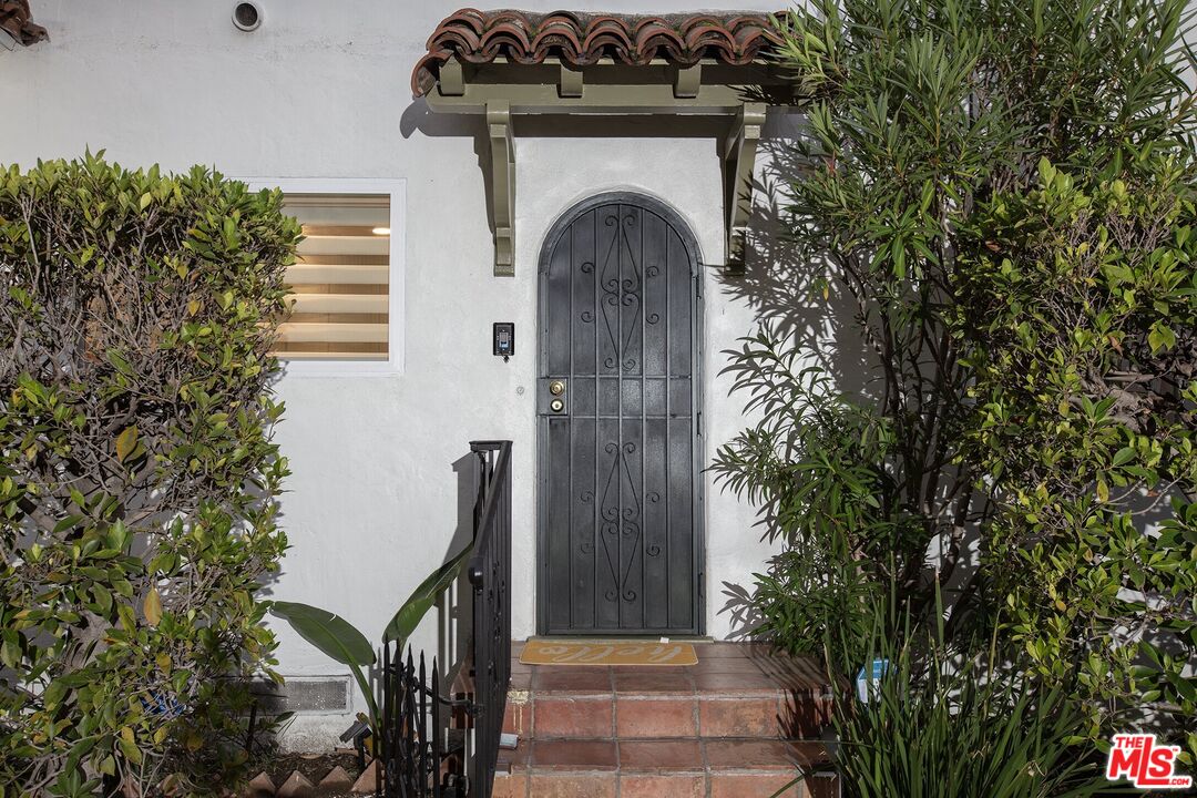 953 North Martel Avenue Los Angeles, CA 90046 - Photo 20 of 22