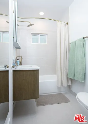 $6,995 | 953 North Martel Avenue, Los Angeles, CA 90046