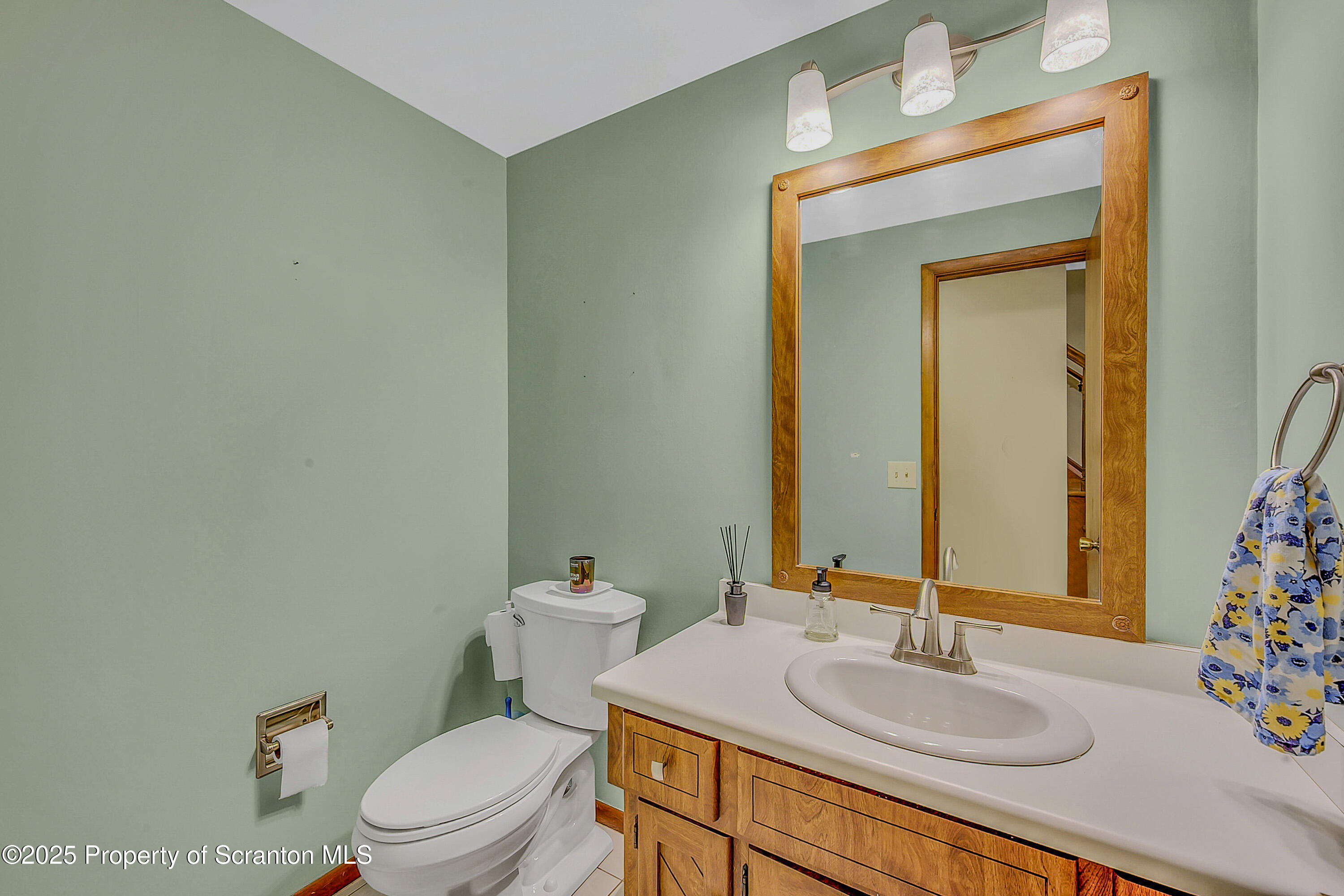 1002 Pheasant Run Road Clarks Summit, PA 18411 - Photo 37 of 53 Full Bathroom