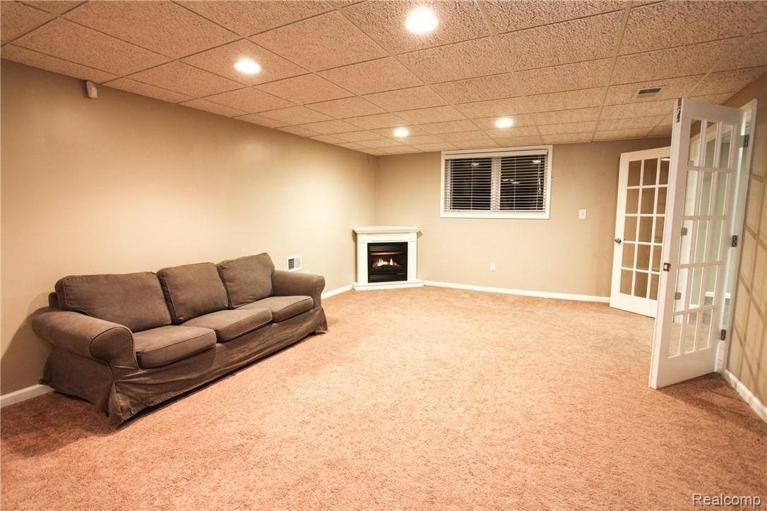 510 Bloomer Ridge Drive Rochester, MI 48307 - Photo 45 of 48 510 Bloomer Ridge-41.jpg