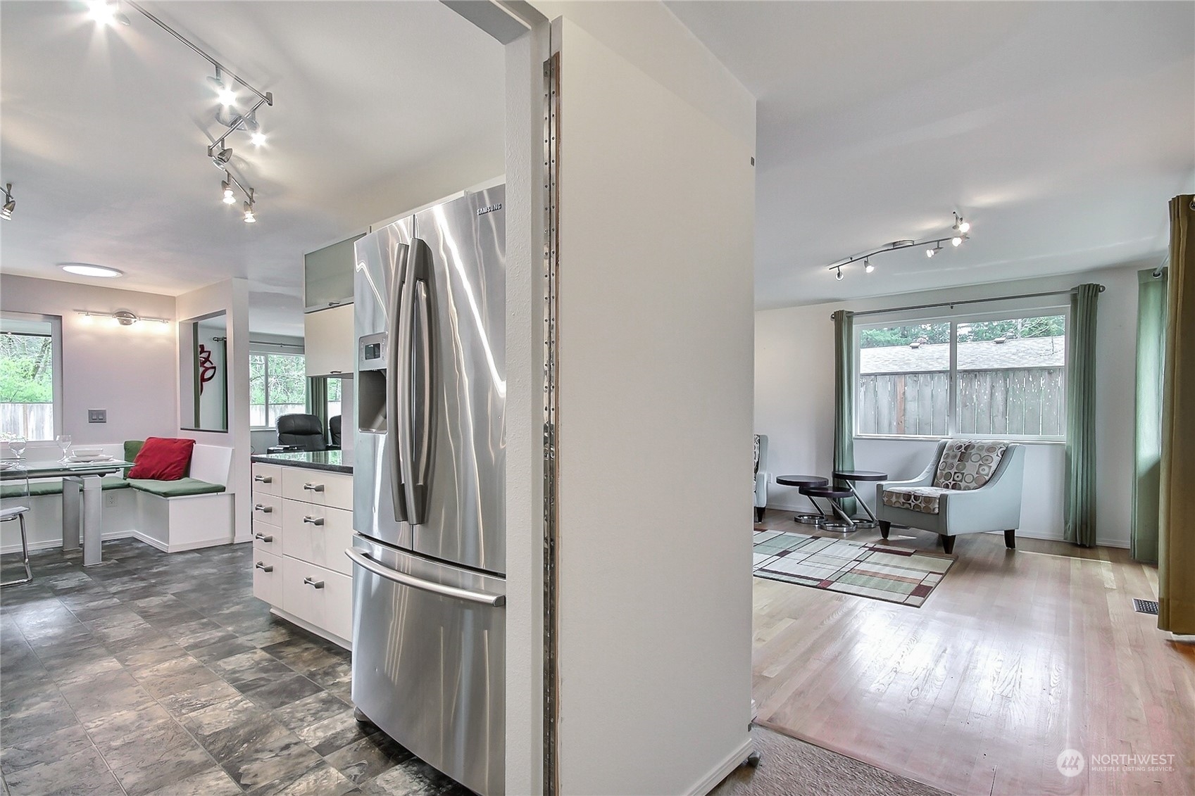 13814 139th Avenue Southeast Renton, WA 98059 - Photo 9 of 20 Gallery Image 9
